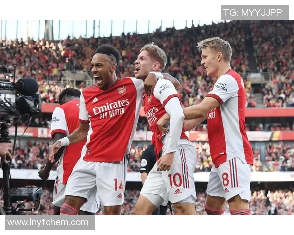 英超激战：AC米兰惊险逆转阿森纳4-3全场精彩瞬间回顾